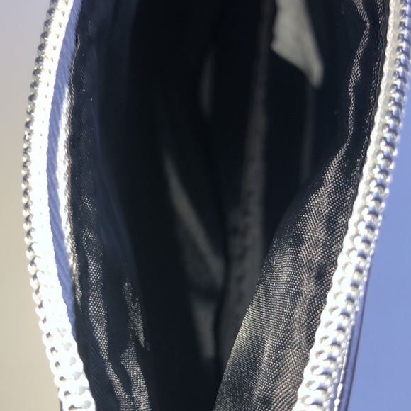 Burberry Bag - Picture 4 of 13